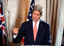 Exsecretarios de Estado advierten a corte contra el veto migratorio de Trump