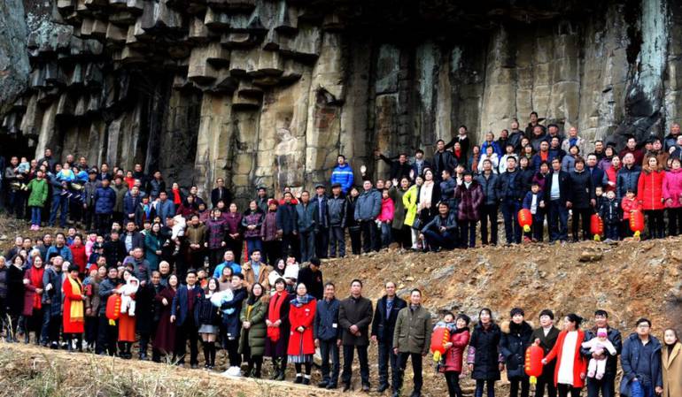 Año nuevo chino, 500 miembros de una sola familia para una foto: ¿Cómo lograron reunir a más de 500 miembros de una sola familia para una foto?