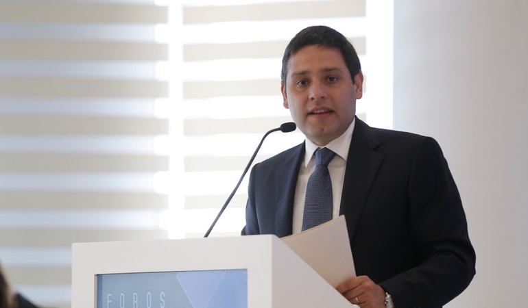 Censura a Pirry en RCN: Lizcano pide que lo investiguen por denuncias sobre supuesto despojo de tierras