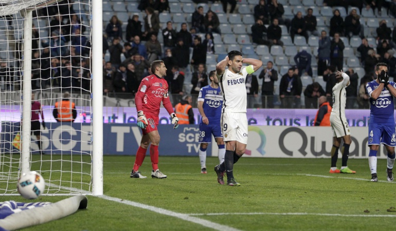Bastia 1-1 Mónaco Falcao: Con Falcao, Mónaco cede dos puntos ante el Bastia y ofrece ventajas al PSG