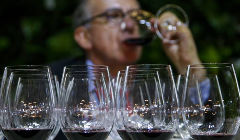 virtudes de tomar moderadamente vino: Consumo de vino mejora los síntomas de la diabetes