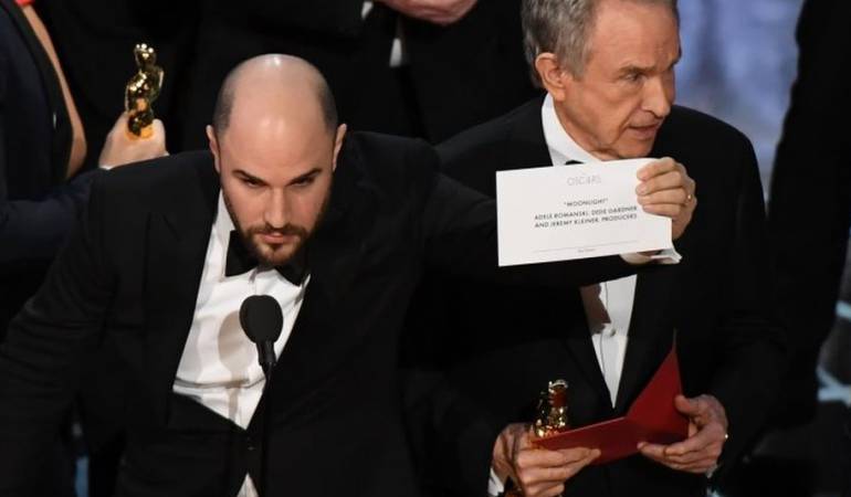 "No es una broma", dijo el productor de "La La Land", Jordan Horowitz, al aclarar en el escenario que la cinta ganadora era "Moonlight" y mostrar la tarjeta correcta.