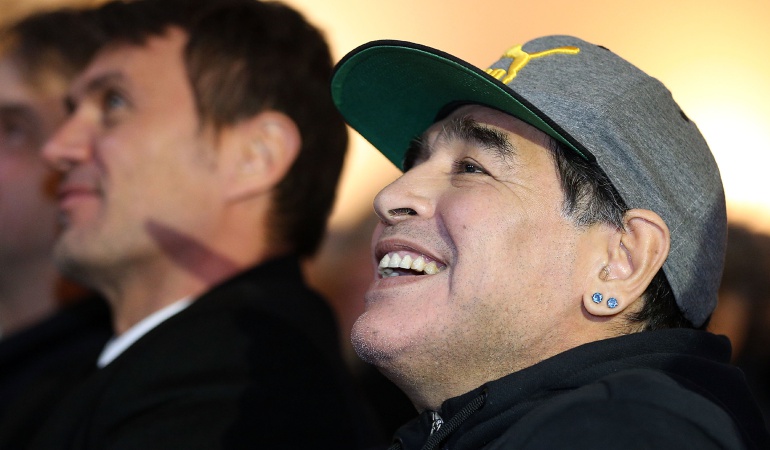 El artículo hizo parte de una subasta de artículos de leyendas del fútbol de América.