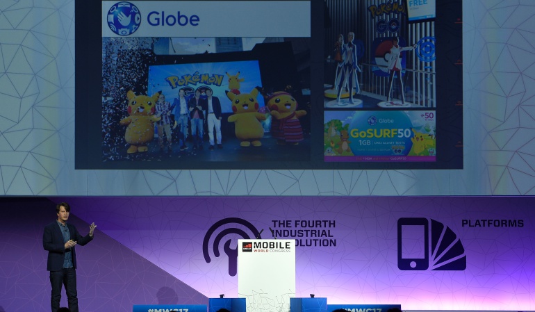 El creador de "Pokémon Go", John Hanke durante una conferencia en el Mobile World Congress en Barcelona.