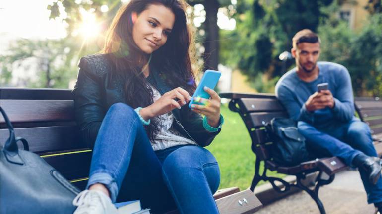 ¿Qué hacen las páginas de citas online para proteger a sus usuarios?