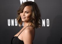 Chrissy Teigen revela cómo fue la batalla de depresión posparto