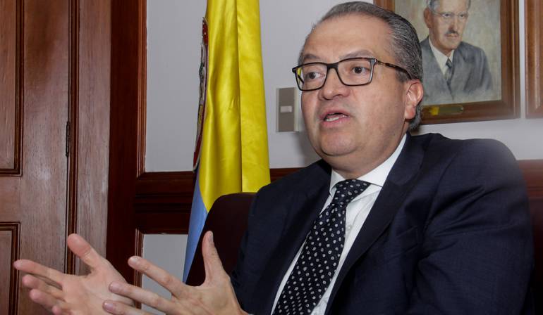 Carlos Oviedo Arbeláez nuevo procurador delegado para la Policía ... - Caracol Radio