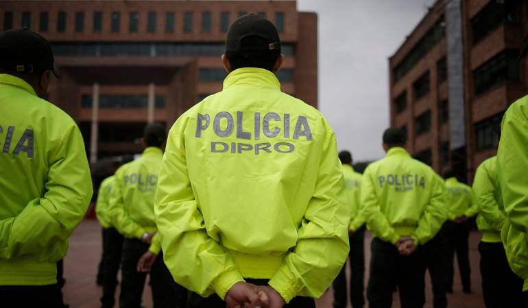 Policía