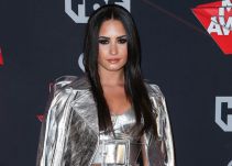 "Estoy sobria porque mi vida depende de ello": Demi Lovato