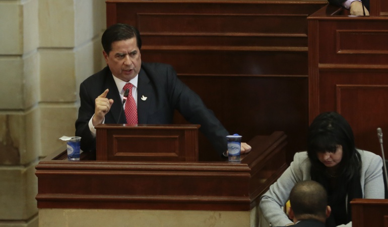 Juan Fernando Cristo, ministro del Interior.