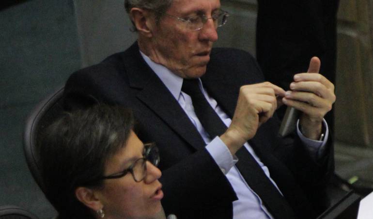 Senadores, Antonio Navarro Wolf y Claudia López.