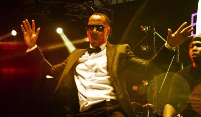 El cantante colombiano Buxxi.