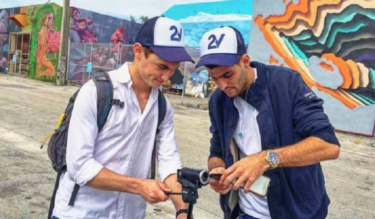 Kevin Lustgarten (idza.) y Alejandro Benzaquen (dcha.) hacen efectos visuales muy creativos.