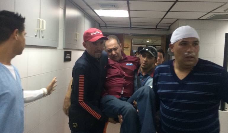 Taquicardia y asfixia, los sintomas con los que llegó el diputado Blanco a un hospital de caracas luego de ser agredido durante las protestas.