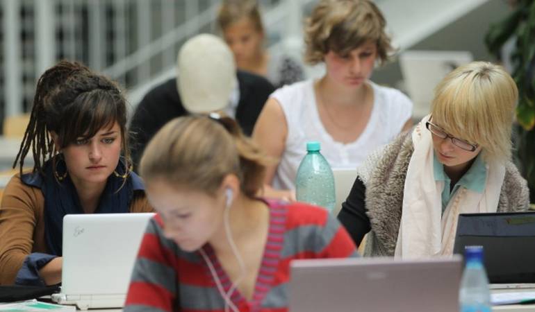 La mayoría de las universidades jóvenes en la lista incluyen la palabra "tecnología" en sus nombres, una indicación de las disciplinas que enseñan.