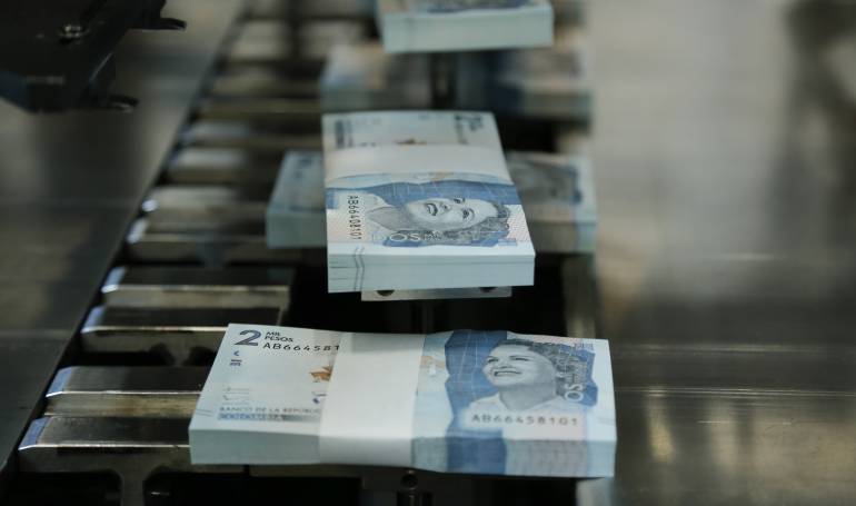 Pesos colombianos.