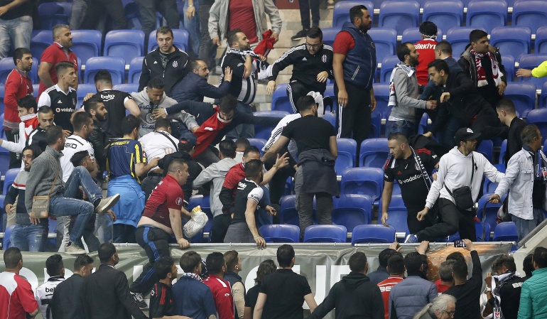 La UEFA abre expediente disciplinario al Lyon y al Besiktas por incidentes