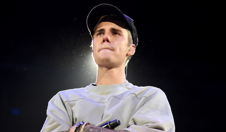 El cantante canadiense Justin Bieber durante una presentación en vivo.