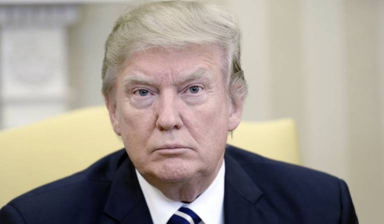 Donald Trump expresa su disgusto por las críticas que ha recibido hasta el momento su gestión frente a la Casa Blanca