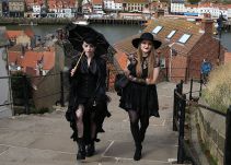 Whitby Goth Weekend, el festival que conmemora la cultura gótica en Gran Bretaña