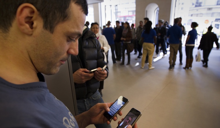 Siri es uno de los asistentes personales de moda en el mercado.