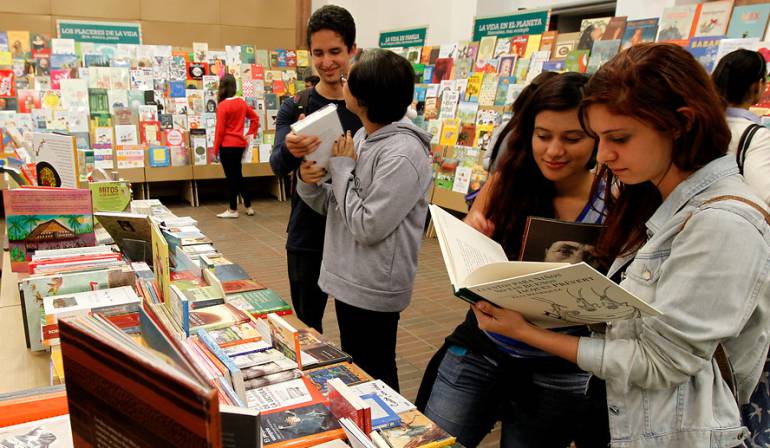 Feria del Libro de Bogotá Más de actividades en la Feria del Libro de Bogotá