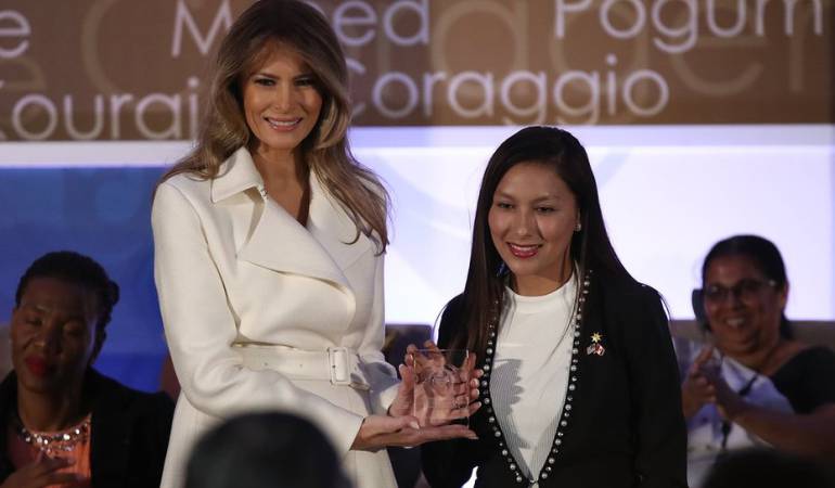 Arlette recibió el Premio Internacional a las Mujeres de Coraje 2017, del Departamento de Estado de EE.UU., en Washington, de manos de la primera dama, Melania Trump.