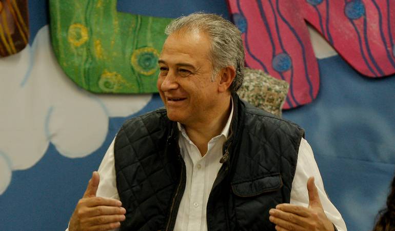 Exnegociador en la meza de diálogos de La Habana y hoy vicepresidente de la República, Óscar Naranjo.