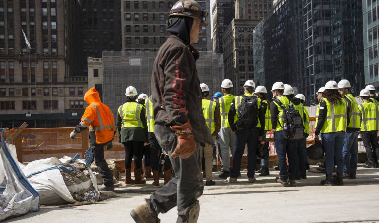 Canciones emblemáticas sobre el trabajo: 10 canciones emblemáticas que exaltan, denuncian o repudian el trabajo