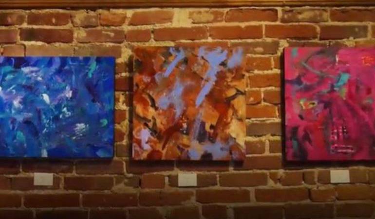 Caballo que aprendió a pintar: El caballo que salvó su vida aprendiendo a pintar