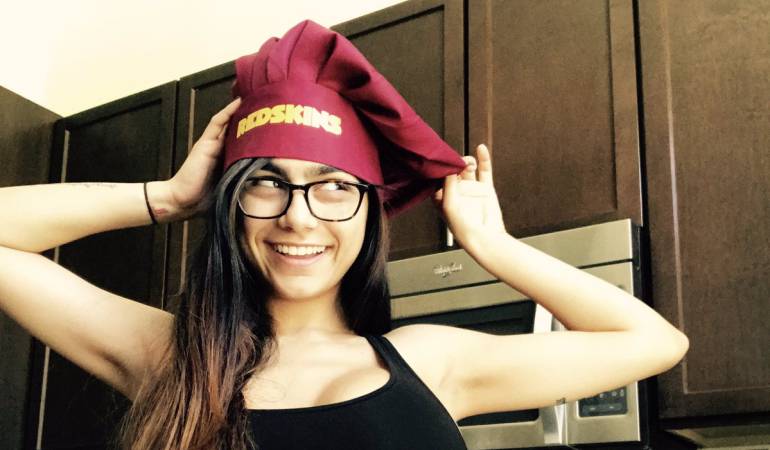 Mia Khalifa Sorprende En Redes Sociales Exactriz De Película Para