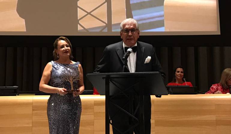 Gerente de Agrocampo recibe premio por parte de organización consultiva de la ONU en Nueva York: Colombiana es premiada con el Women Together Awars