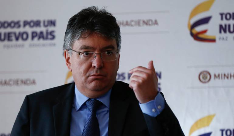 Extras nocturnas: Revivir el recargo nocturno podría generar la pérdida de empleo: MinHacienda