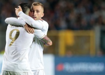 Milan salva un punto ante Atalanta, pero se mantiene en la Liga Europa
