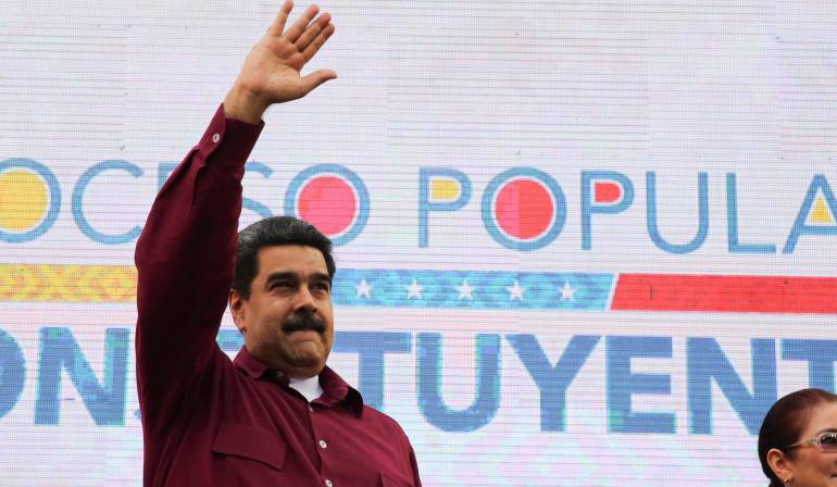 Maduro pide a Trump no intrometerse en asuntos internos de Venezuela: Maduro: "saca tus manos de aquí Donald Trump. Go home, Donald Trump"
