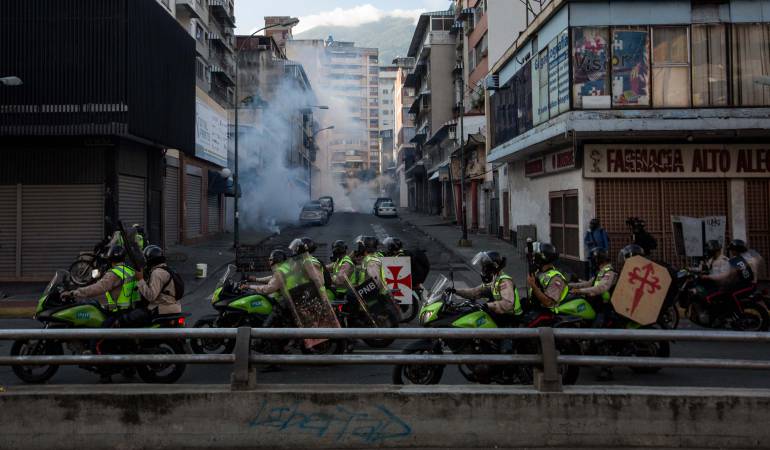 Suben a 49 los fallecidos en las protestas en Venezuela tras muerte de joven