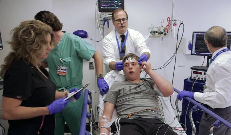Tratan autismo con electrochoques: La polémica terapia de electrochoque con la que tratan a niños con autismo severo