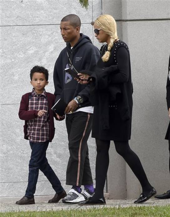 El funeral de Chris Cornell: Familiares y amigos se despiden de Chris Cornell en un funeral en Hollywood El funeral de Chris Cornell: Familiares y amigos se despiden de Chris Cornell en un funeral en Hollywood