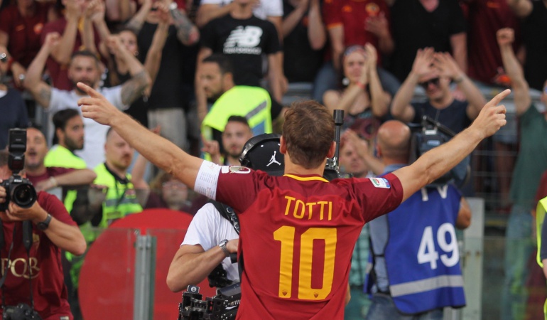 Totti retiro: Retiro olímpico: Totti se despide del fútbol y la Roma