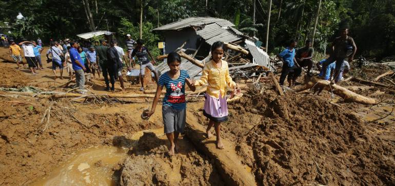 Sri Lanka pide ayuda internacional tras inundaciones que dejan 146 muertos