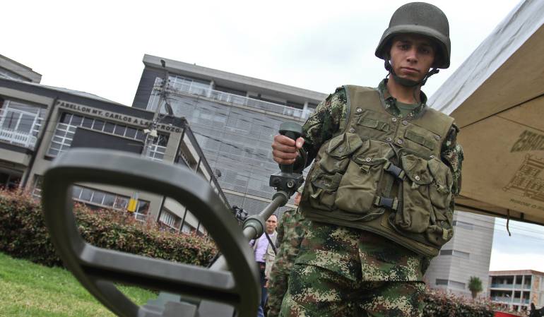 Minas antipersona en municipios: La meta es declarar más de 600 municipios libres de minas antipersona: Ejército