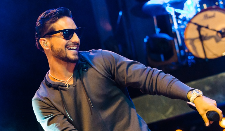El cantante colombiano Maluma durante una presentación.