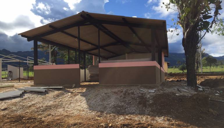 Armas de las Farc: El contenedor que guardará las armas de tres frentes de la guerrilla es una bodega para materiales de construcción