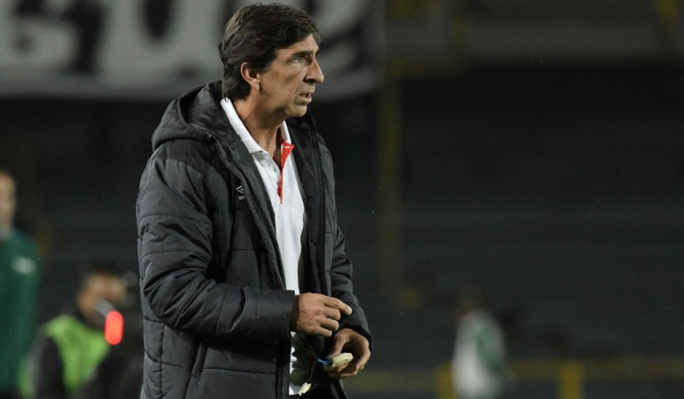 Gustavo Costas Santa Fe: Santa Fe hará un último intento para retener a Gustavo Costas