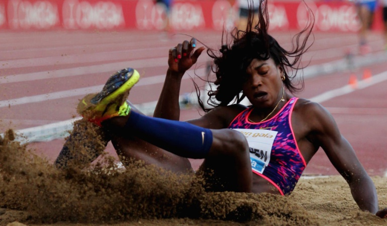 Caterine Ibargüen Salto Triple: Caterine Ibargüen cae en la primera parada de salto triple de la Liga Diamante