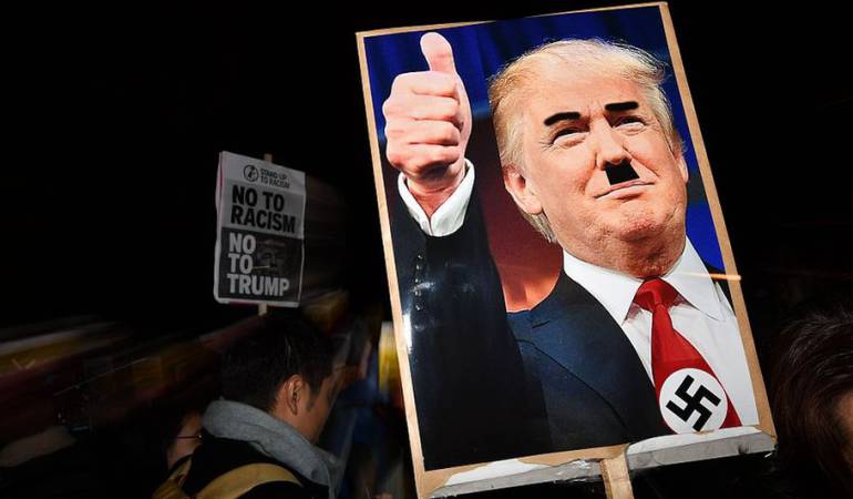 Según la ley de Godwin, en internet llega un momento en la discusión en que surgen comparaciones con Hitler.