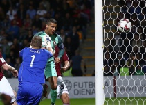 Con doblete de Cristiano Ronaldo, Portugal vence a Letonia
