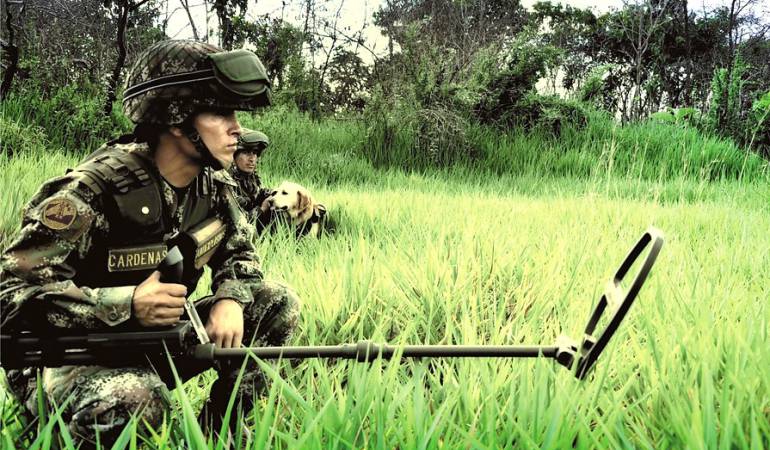 Hombres armados irrumpen en campamento de organización de desminado en Meta