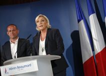 Le Pen entra por primera vez como diputada en la Asamblea Nacional francesa