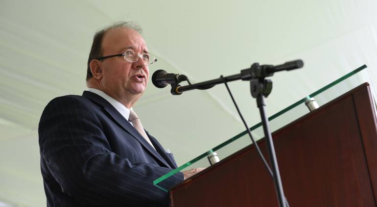 Ministro de Defensa, Luis Carlos Villegas.